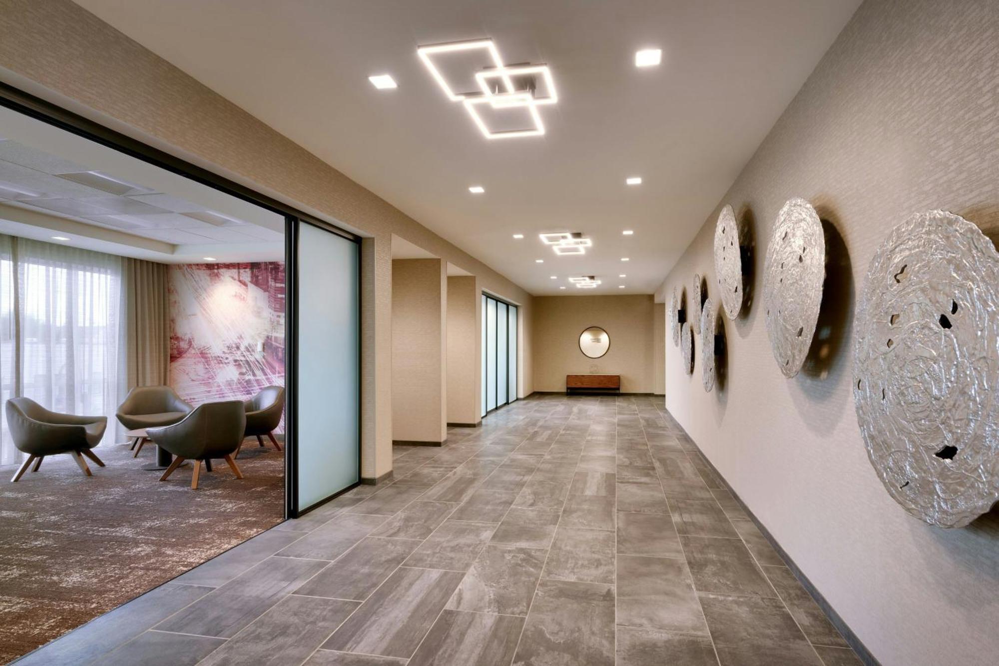Courtyard By Marriott Atlanta Duluth Downtown Hotel Exterior photo